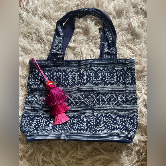 Batik bag with tassel - Picture 1 of 2